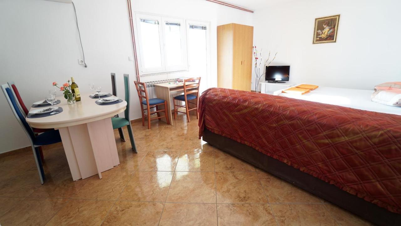 Apartments Kata Gornji Karin Ngoại thất bức ảnh