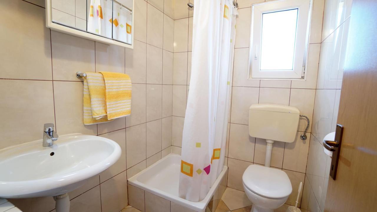 Apartments Kata Gornji Karin Ngoại thất bức ảnh