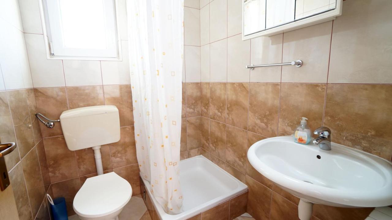 Apartments Kata Gornji Karin Ngoại thất bức ảnh