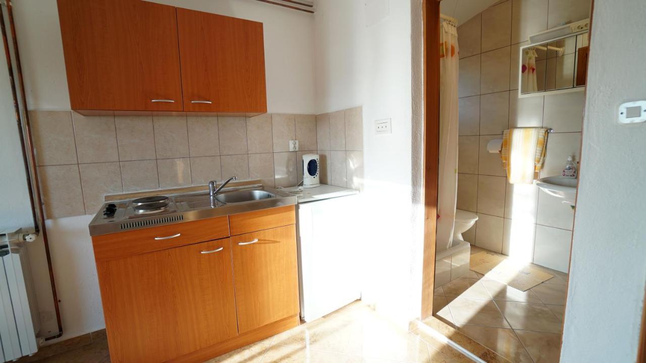 Apartments Kata Gornji Karin Ngoại thất bức ảnh