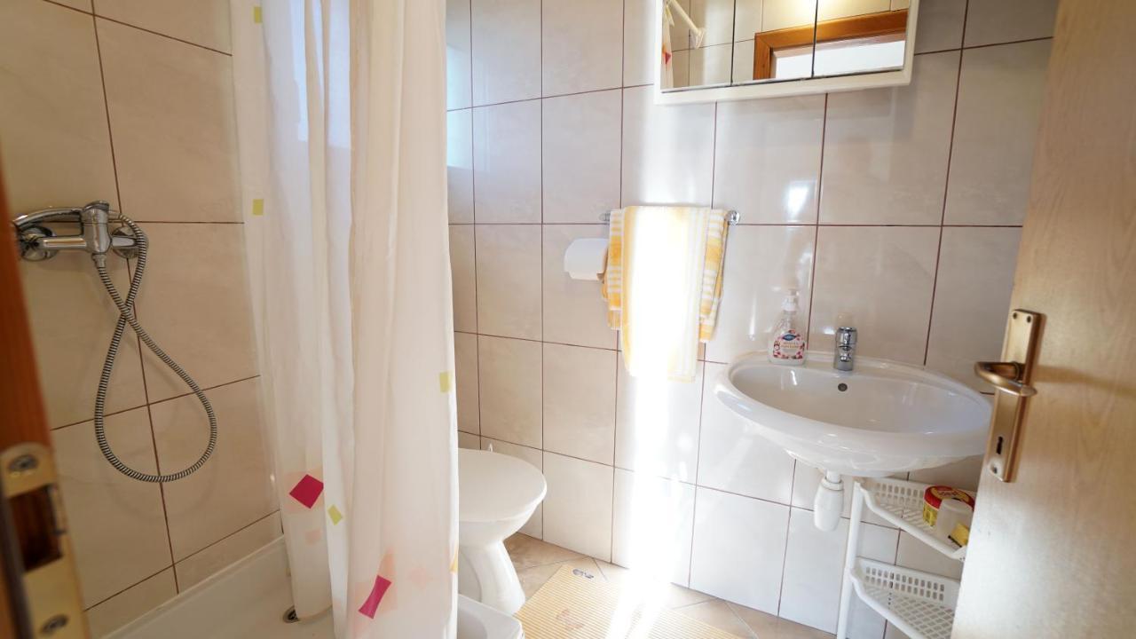 Apartments Kata Gornji Karin Ngoại thất bức ảnh