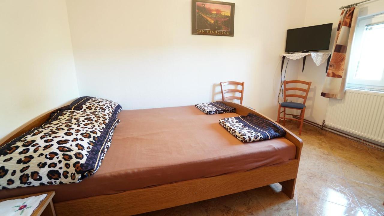 Apartments Kata Gornji Karin Ngoại thất bức ảnh